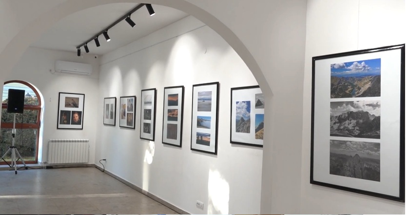 ,,NA KRILIMA JEDNOG VRAPCA” – POSTHUMNA IZLOŽBA FOTOGRAFIJA