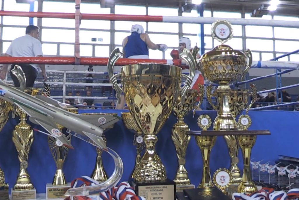 HALI SPORTOVA ZA KRAJ