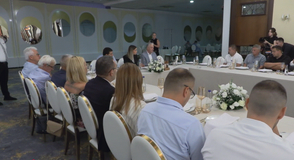 MESAROVIĆ U VALJEVU: Razgovarala sa građanima o razvoju grada i konkretnim problemima