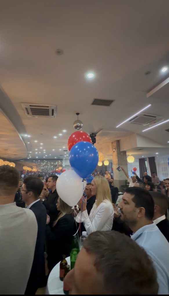 GLIŠIĆ SA NARODOM U JOVANJI: Više od 600 ljudi na skupu naprednjaka, snažne poruke i atmosfera zajedništva!