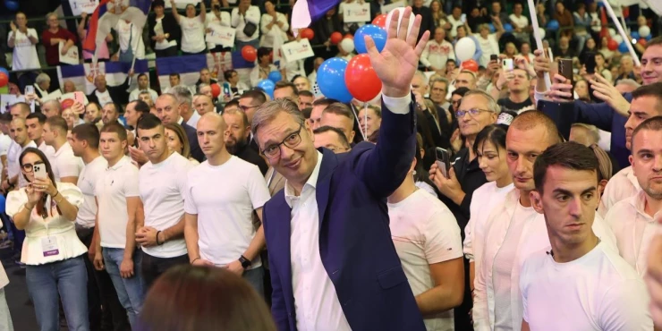 VUČIĆ DANAS U NOVOM SADU: Veliki skup na Trgu slobode, poznato kada počinje obraćanje!