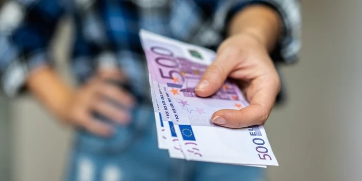 KOLIKO DANAS VREDI EVRO, A KOLIKO DOLAR? NBS objavila zvanični srednji kurs dinara!