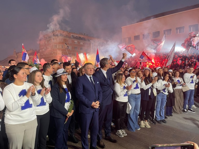 Izbori 2026 – Vučić poslao poruku iz Novog Sada: Idemo u istorijsku pobedu! Papir i olovka!
